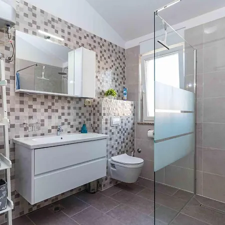 Gorgeous In With Wifi Сasa de vacaciones Pula