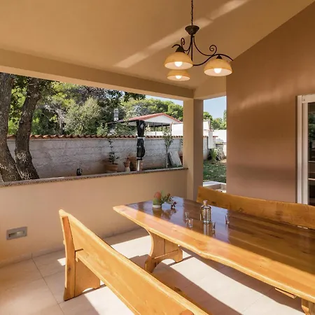 Holiday home Gorgeous In With Wifi Pula